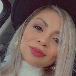 Meet your Posher, Jackeline